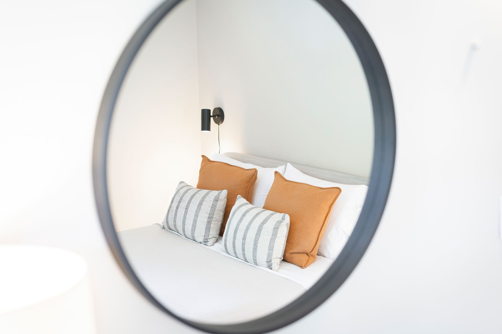 Bedroom Queen Close