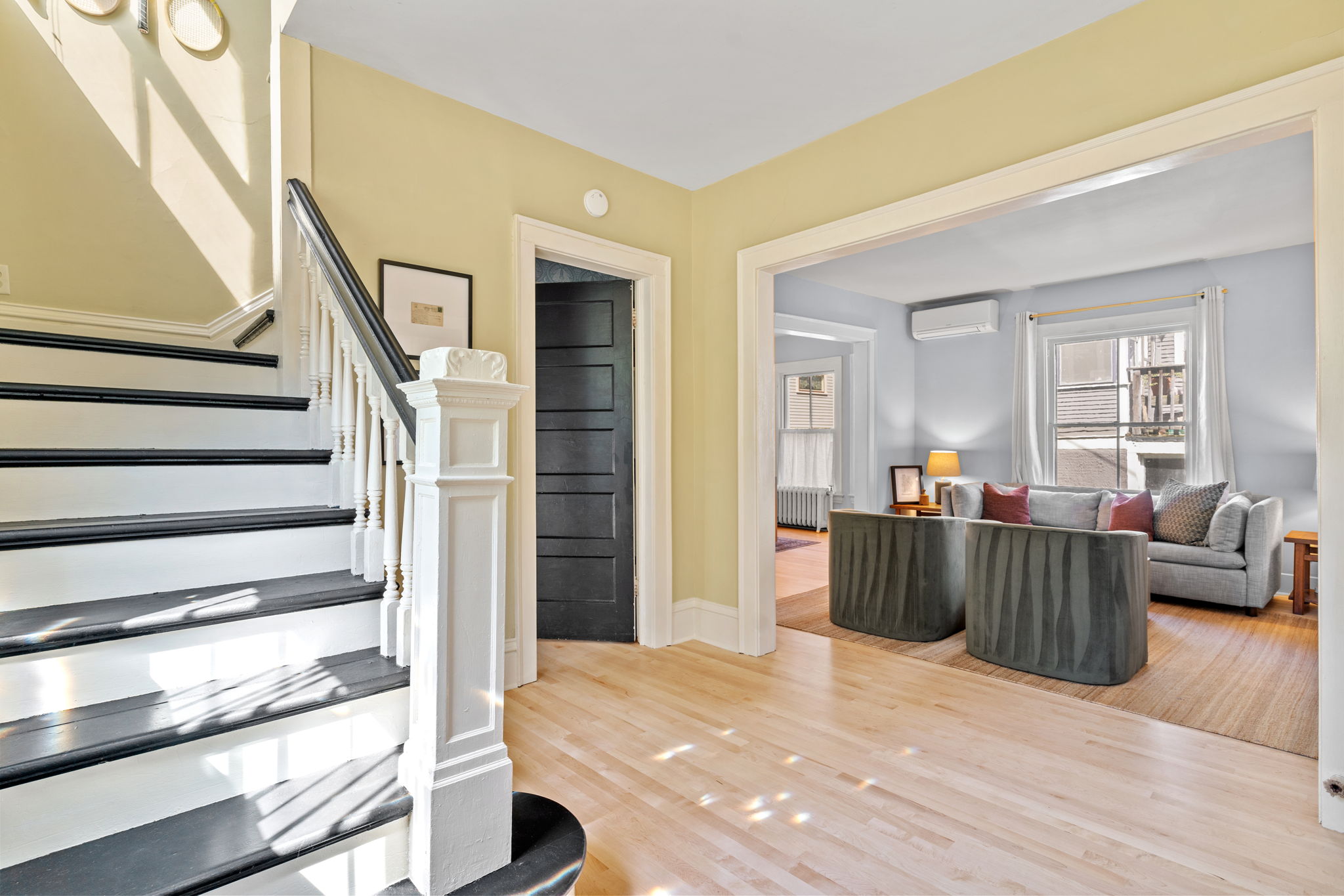 Entry Living Wide